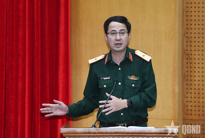 /UploadStore/admin/20261023 trao quyet dinh 2 si quan/a3.jpg